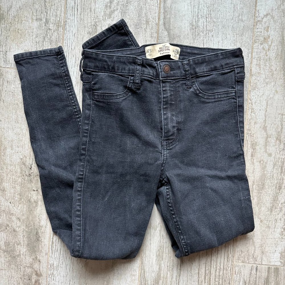 Hollister High Waisted Skinny Jean
